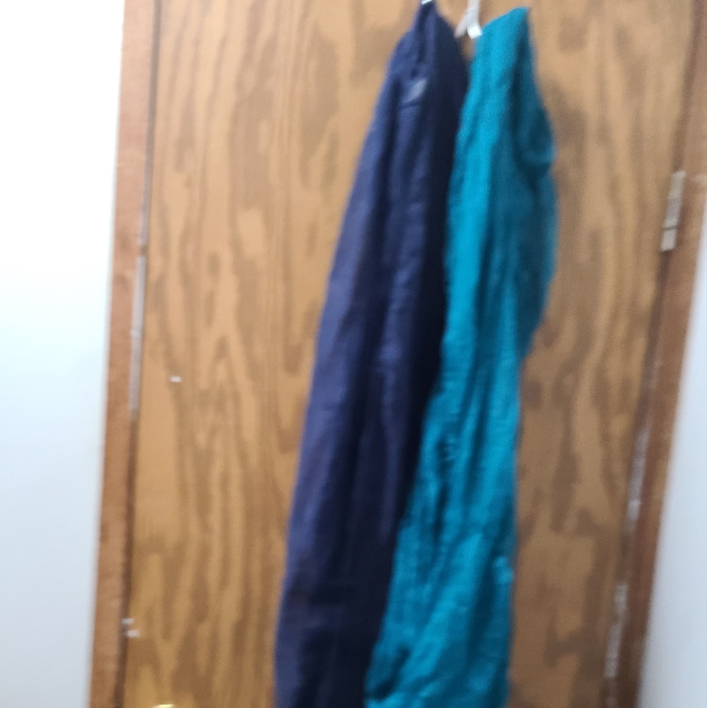 4 women scarfs